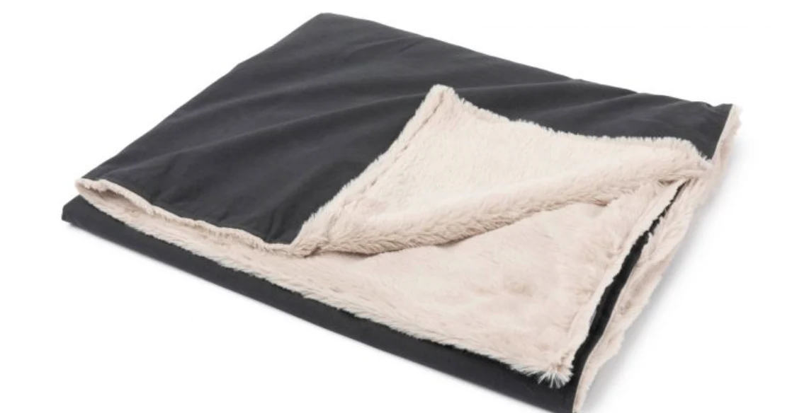 FuzzYard Life Pet Blanket - Image 4