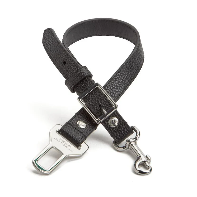 Pinewood Leather Black Dog Seatbelt with Silver Hardware - Image 2